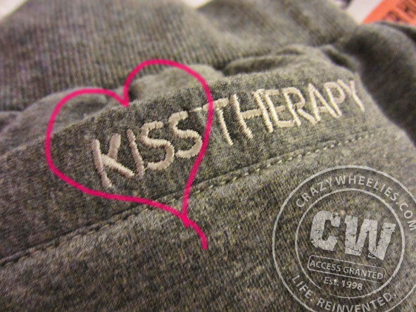 kiss therapy